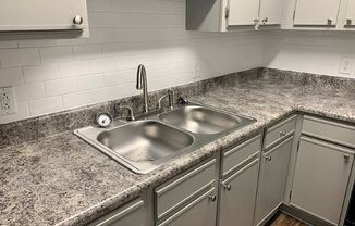 1 bed, 1 bath, $600, Unit H07