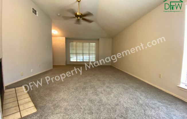 Cute 2 Bedroom, 1 Bath, Half-Duplex Home for Lease in Bedford