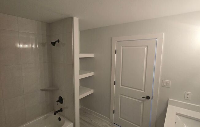 3 beds, 2 baths, 1,360 sqft, $1,600, Unit 508