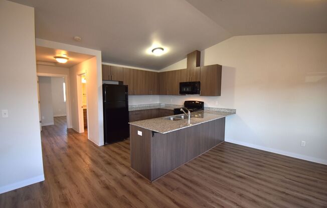 2 beds, 1 bath, 1,062 sqft, $1,500, Unit B209