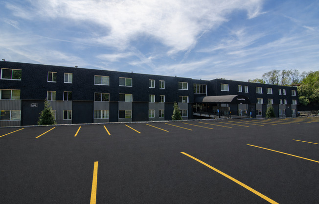 2 beds, 1 bath, $1,095, Unit 5465-26