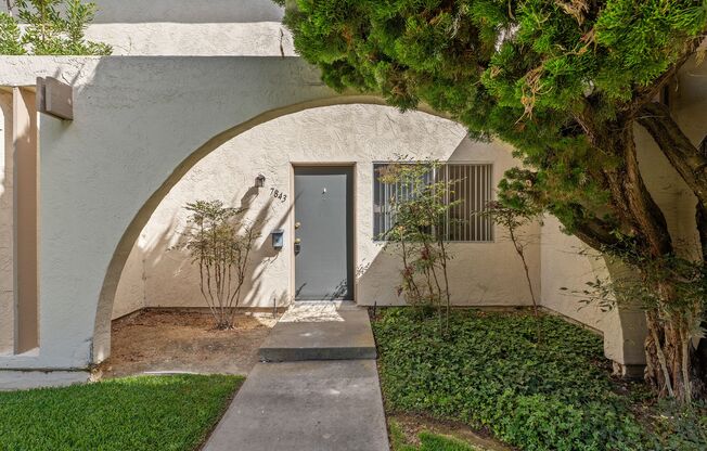 Beautiful UTC Townhome with Private Patio, Garage Parking, and Pool Access!