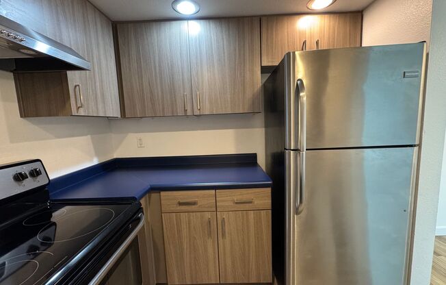 2 beds, 2 baths, 892 sqft, $1,545, Unit 303