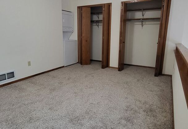 1 bed, 1 bath, 810 sqft, $1,465, Unit 72