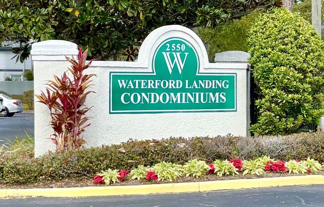 1 bed, 1 bath, 650 sqft, $1,270, Unit 2550 N. Alafaya Trail 6207