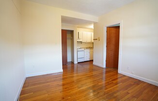 172 North Beacon St. 2S