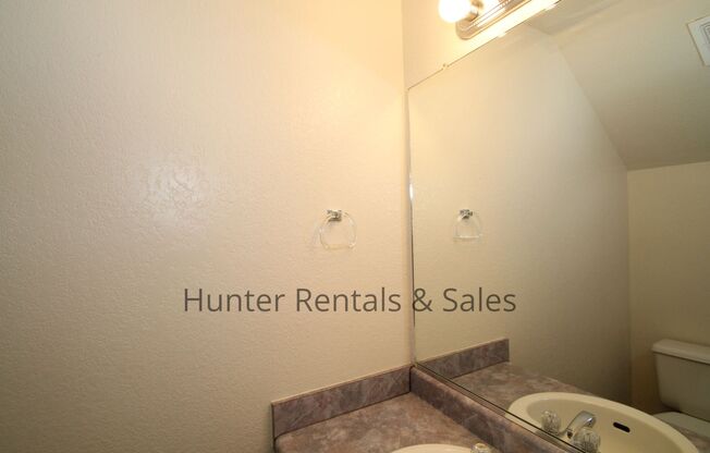 2 beds, 1.5 baths, $875