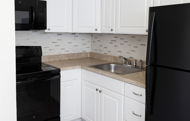 1 bed, 1 bath, 587 sqft, $1,725, Unit 214