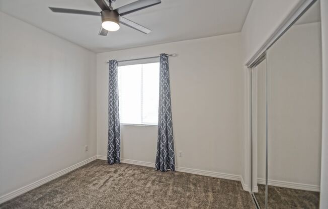 3 beds, 2.5 baths, $4,250, Unit UNIT # 105