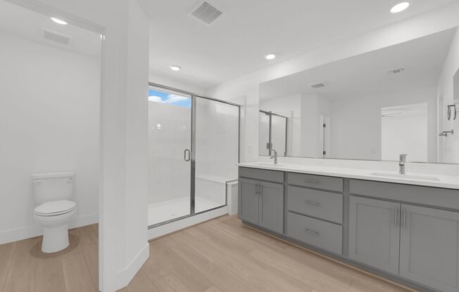4 beds, 2.5 baths, $2,450