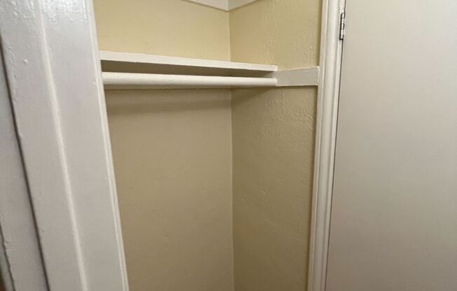 1 bed, 1 bath, 550 sqft, $1,595, Unit 05