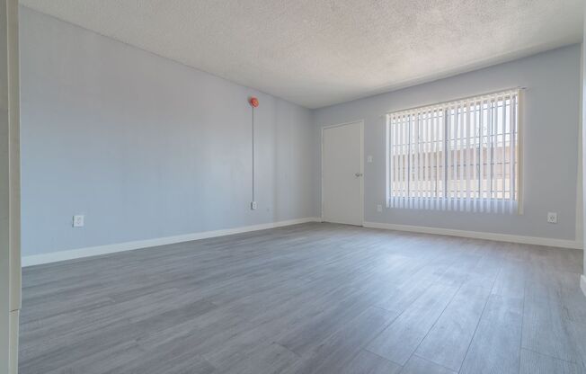 2 beds, 1 bath, $2,095, Unit Unit 13