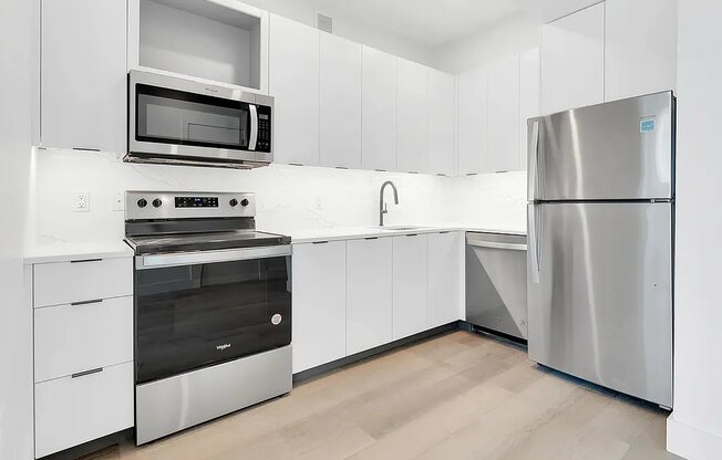 2 beds, 1 bath, $4,085, Unit 10D