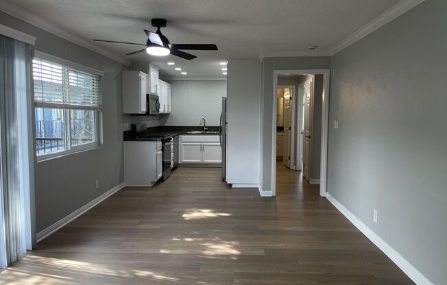 2 beds, 1 bath, 890 sqft, $2,795, Unit 0032
