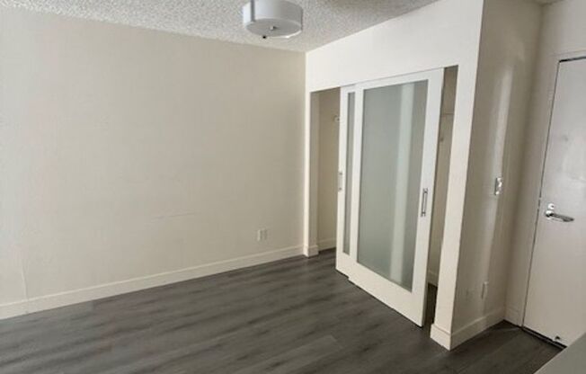 1 bed, 1 bath, 608 sqft, $1,641, Unit 213