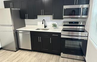 725 NORTHWEST 1 CT