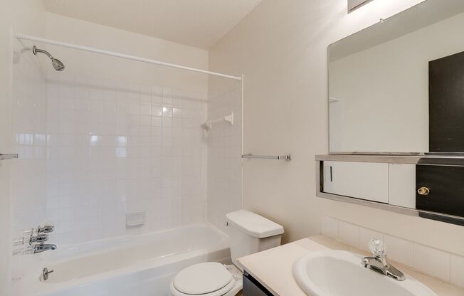 1 bed, 1 bath, 750 sqft, $1,100, Unit 7720-303