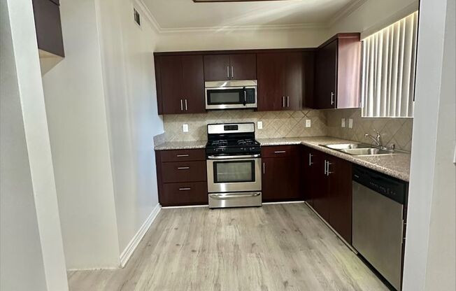 Yaya Nordhoff Apartments