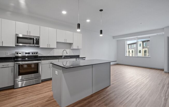 1 bed, 1 bath, 857 sqft, $1,625, Unit 318