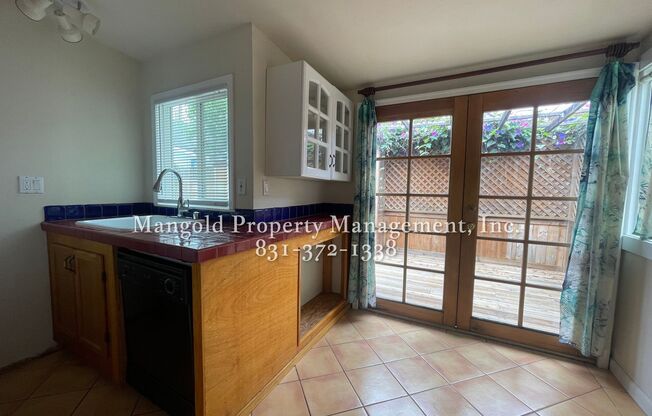 2-Bedroom PLUS Loft Home Downtown Monterey