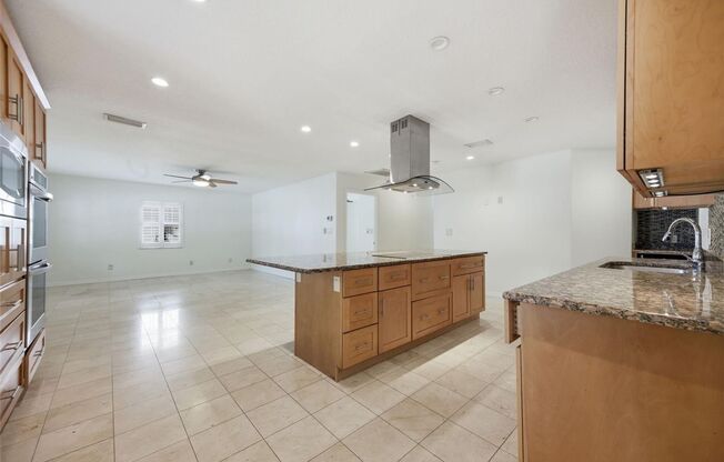 2512 W. Kansas Ave