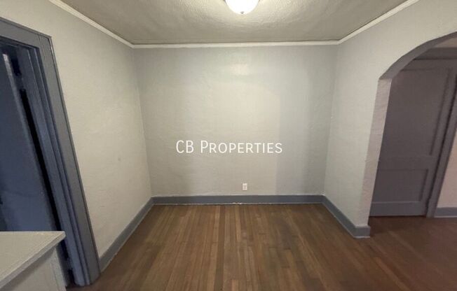 723 ROANOKE AVE