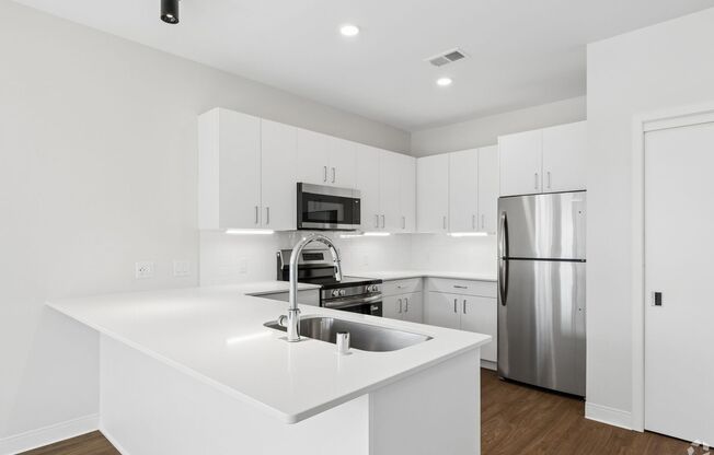 1 bed, 1 bath, 885 sqft, $1,415, Unit 11