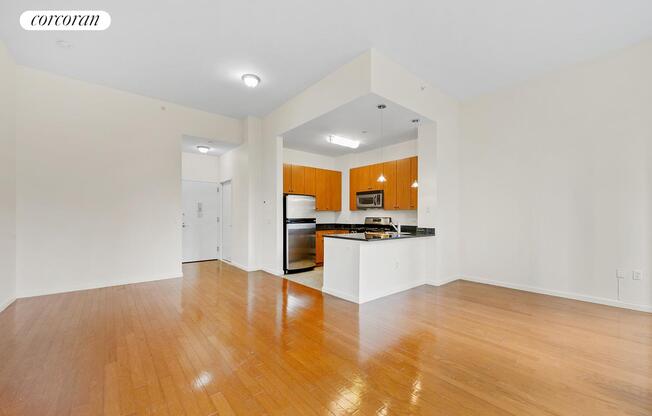 1 bed, 1.5 baths, 902 sqft, $4,800, Unit 1E