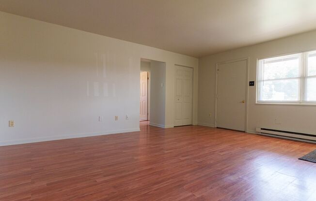 2 beds, 1 bath, 800 sqft, $850, Unit Unit 38