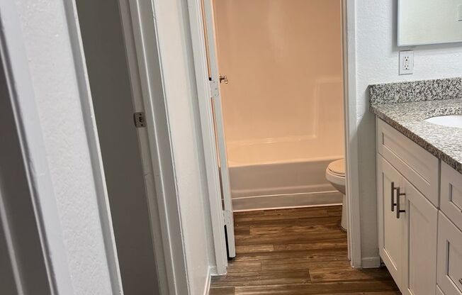 2 beds, 1 bath, 726 sqft, $1,359, Unit 223