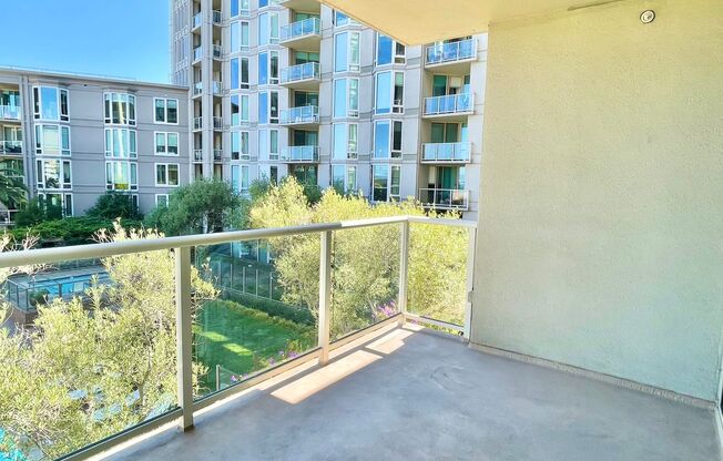 2BR/2BA Remodeled Condo in the Towers! NEW Appliances! Parking! Pool! PROGRESSIVE