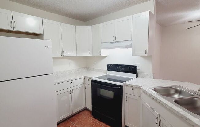 2 beds, 2 baths, $1,295