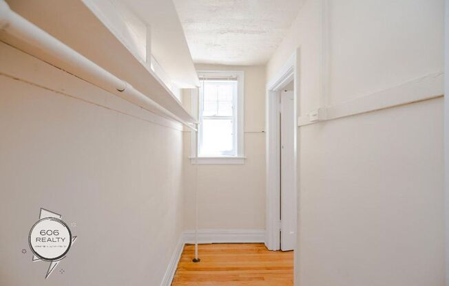 Studio, 1 bath, $850, Unit 5011-9