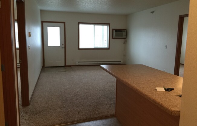 3 beds, 2 baths, 1,285 sqft, $1,425, Unit 124