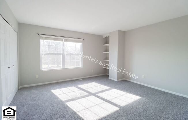 2 beds, 1.5 baths, 989 sqft, $1,095, Unit 7715 E State Blvd