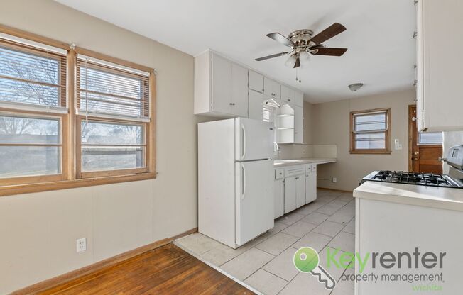 3 beds, 2 baths, $1,200