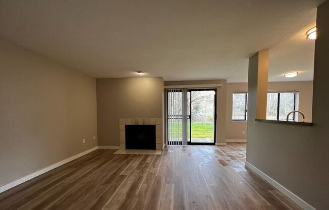 2 beds, 1.5 baths, 933 sqft, $1,865, Unit A01