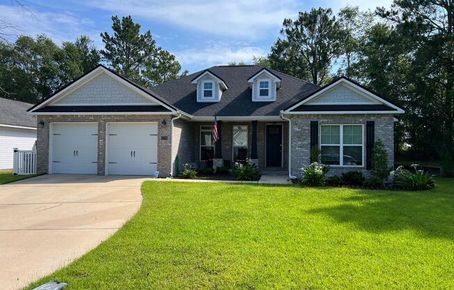 Beautiful 4 Bedroom, 2 Bath Milton Home available !!
