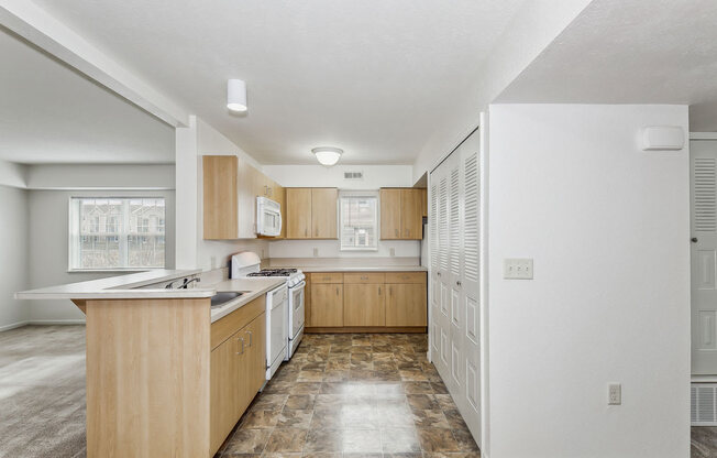 Large Kitchen at Stoney Pointe Apartment Homes in Wichita, KS