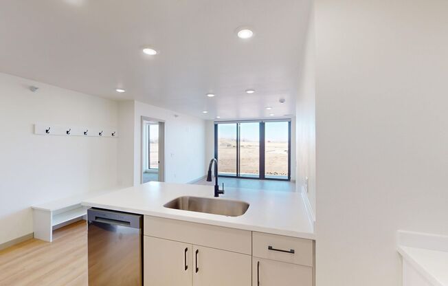 3 beds, 2 baths, 1,111 sqft, $1,465, Unit 2404-304