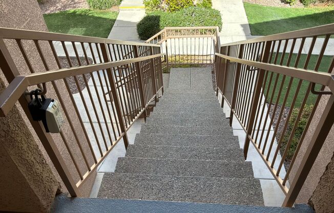 2 beds, 2 baths, $1,600, Unit Unit #2114