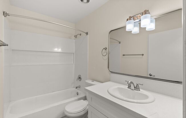 2 beds, 2 baths, 950 sqft, $2,500, Unit 202