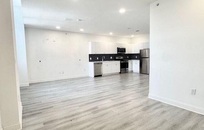 1 bed, 1 bath, 620 sqft, $1,250, Unit 218
