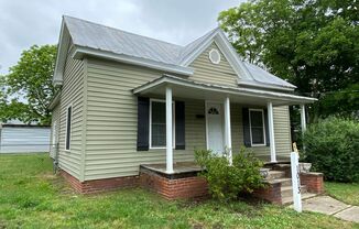 2 Bedroom/1Bath Home Located  in Burlington, NC! APPLY NOW