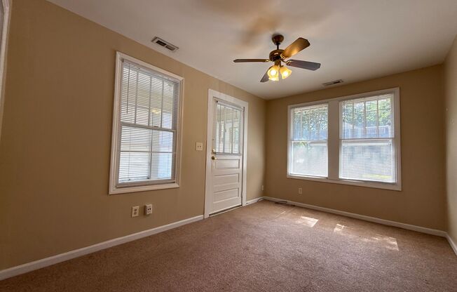 A0805-1433 Pecan Avenue