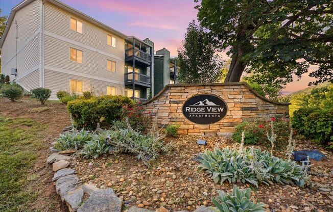 2 beds, 2 baths, 1,000 sqft, $1,450, Unit 111-B