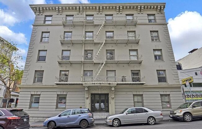 Furnished One Bedroom Condo near Union Square and the Financial District