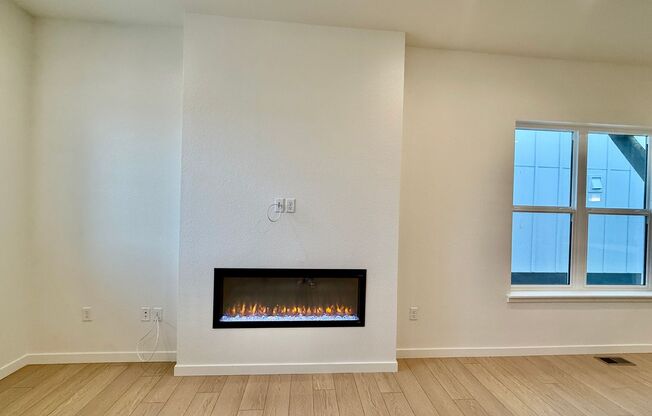 Brand New Construction – 2 Bed / 2.5 Bath with Mountain Views