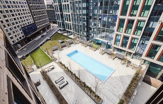 135 Seaport Blvd