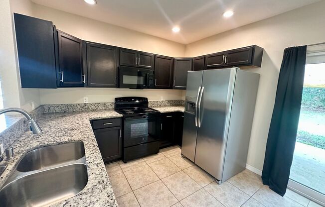 Beautiful 3/2 home in Deland